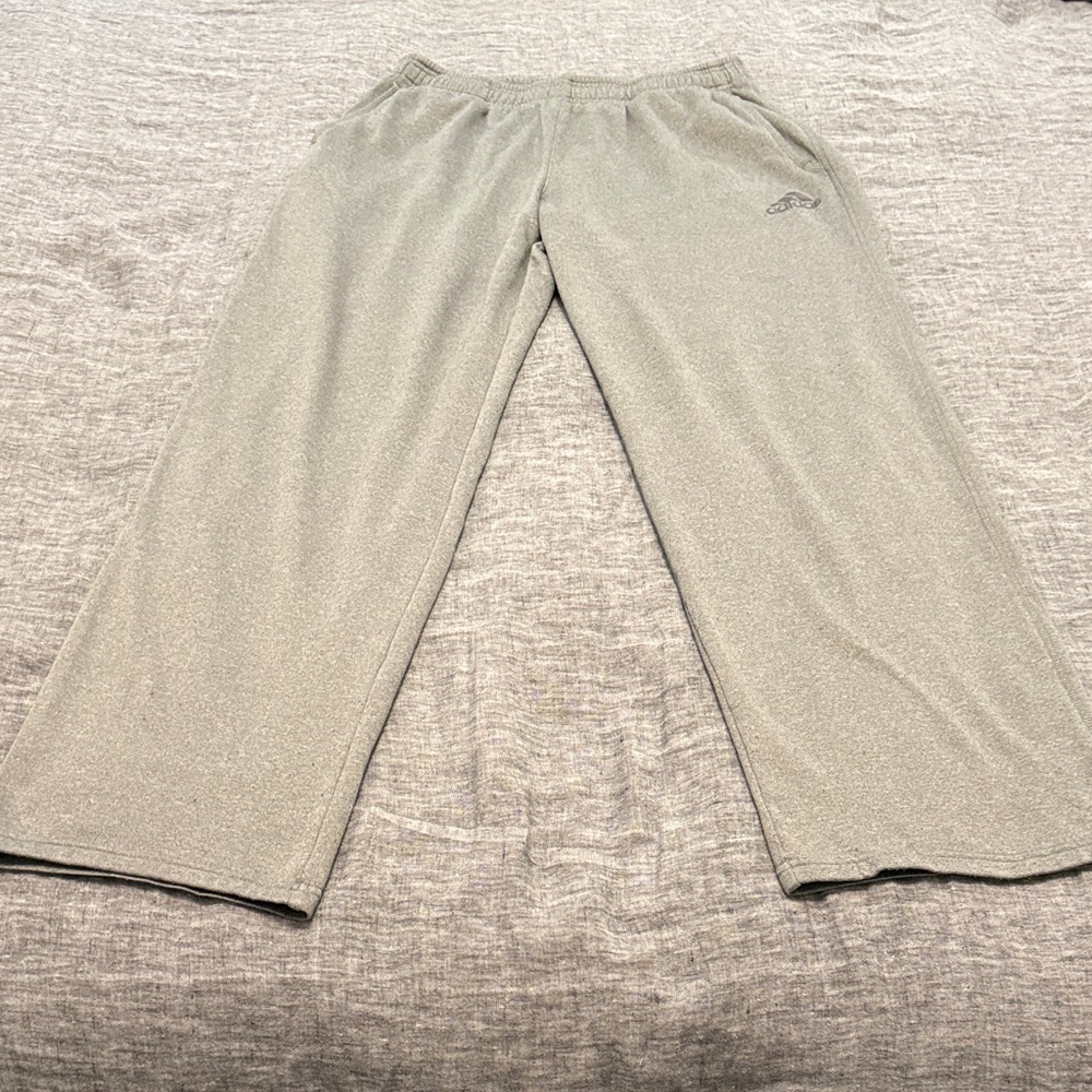 Adidas Men’s Wide Leg Gray Climawarm Sweatpants Size M